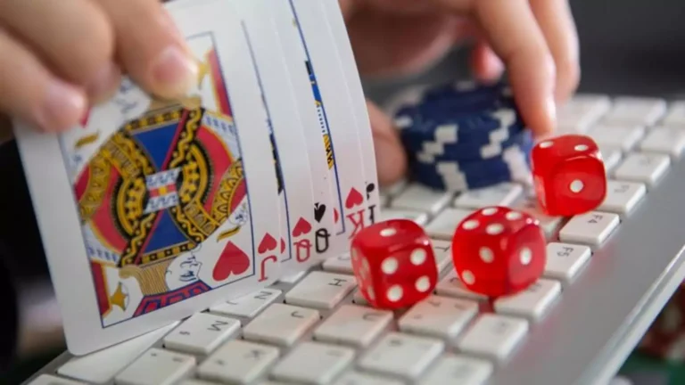 Exploring the Benefits of Gambling Online
