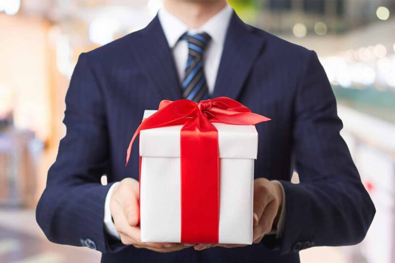 5 Gifts to Thank Employees
